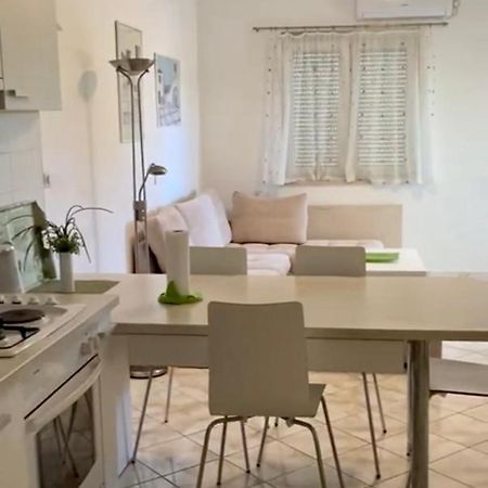 Jersani Apartment Murter Bagian luar foto